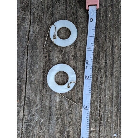 Southwestern Mother of Pearl Earrings // Vintage Fan Earrings - Picture 4 of 9